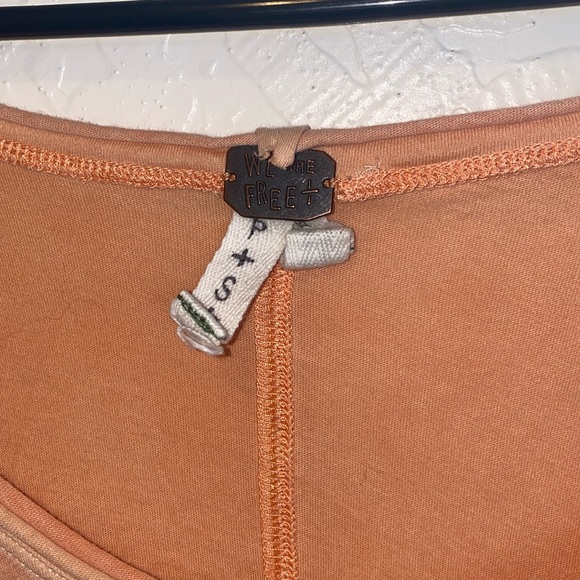 Free People oversized t-shirt peach ombré size S - Picture 2 of 9